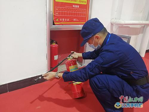 浮梁縣消防救援大隊深入 瓷博會 開展消防產品專項檢查 圖